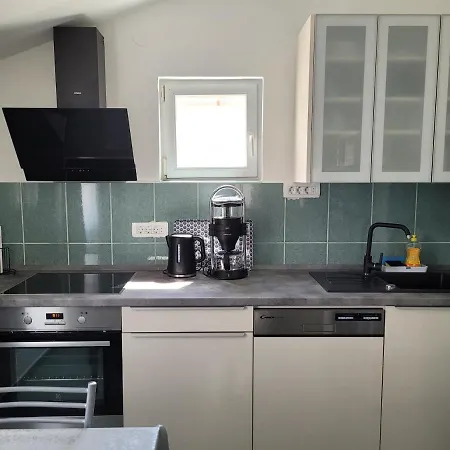 Apartment Lipa Mare *